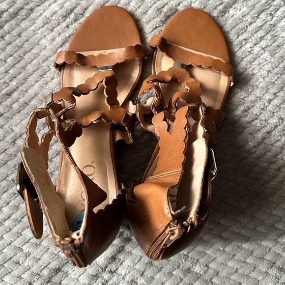 🎄 XOXO Women’s Zip up Wedge Sandals - Picture 2 of 4